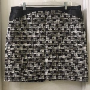 Ann Taylor Black and whit mini skirt